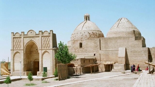 Astanababa-mausoleum