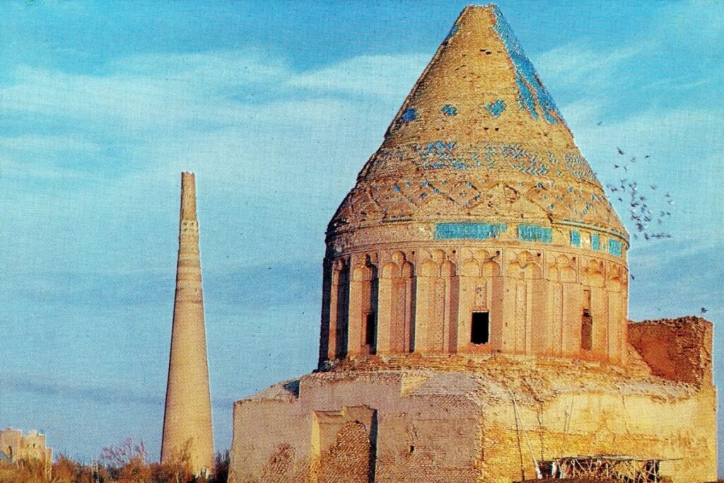 Sultan-Tekesh-Mausoleum-4