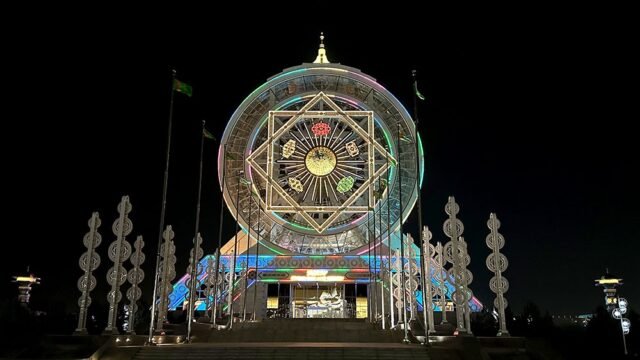 Turkmenistan-Ashgabat-Alem-Wheel