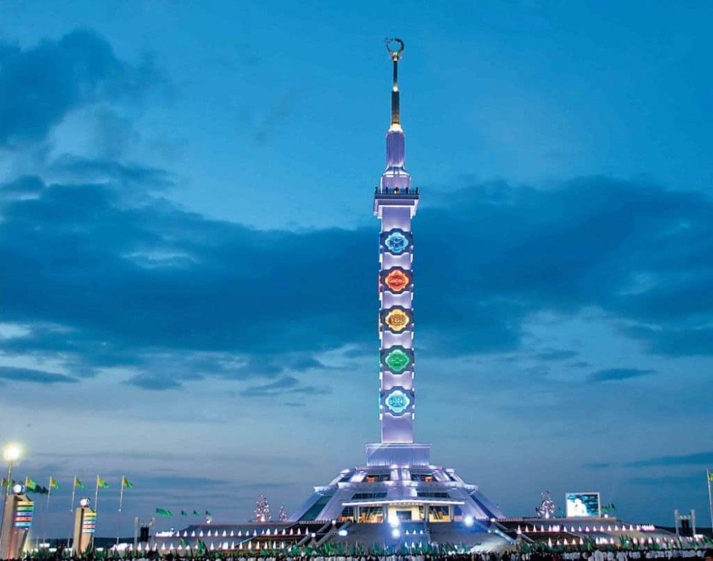 turkmenistan_ashgabat_constitution-monument-